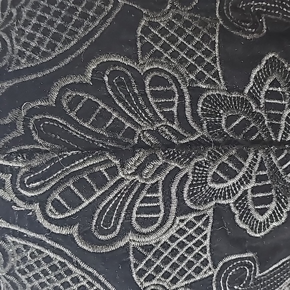 Adore‎ enbroidery black velvet jacket. Zip up small. Punk, goth, 90's Y2K - Picture 7 of 10